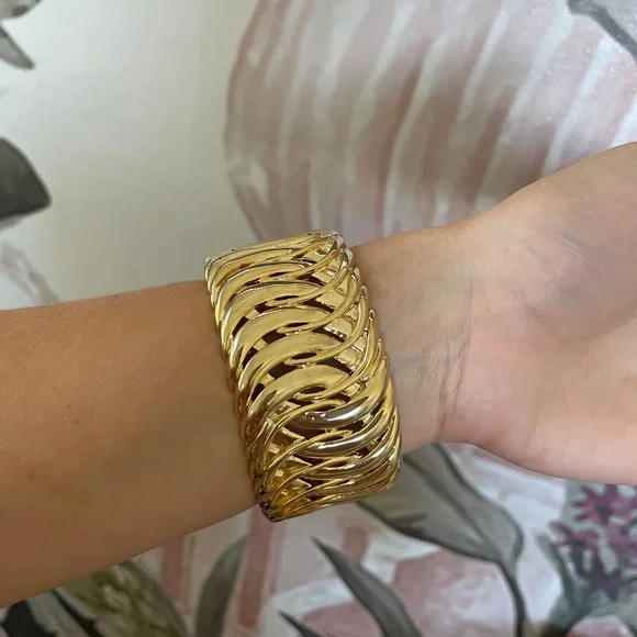 NWT Holden cuff magnet statement bracelet with crystals - Picture 2 of 7